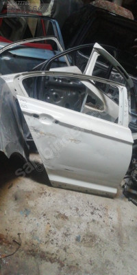 VOLKSWAGEN PASSAT B8 SAĞ ARKA KAPI