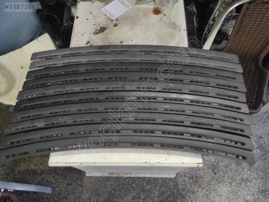 ASTRA F İC GOGÜS İZGARASİ PLASTİK