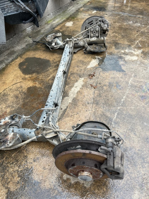 RENAULT KANGOO 3 ARKA DİNGİL