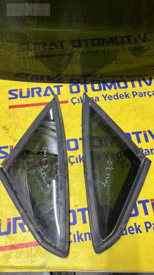 FORD FOCUS 3,5 KELEBEK CAMLAR ORİJİNAL ÇIKMA