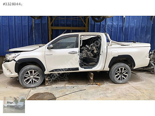 2018TOYOTAHILUX SOL ARKA ÇAMURLUK ÜNALLAR OTO ÇIKMA YEDEK PARÇA