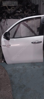 TOYOTA HİLUX 2023 ÇIKMA ORİJİNAL HATASIZ-BOYASIZ SOL ÖN KAPI