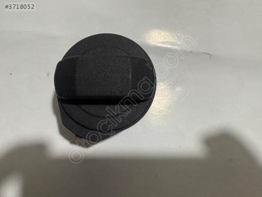 AUDİ A3 BENZİN DEPOSU KAPAĞI