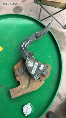 2016 DACIA DOKKER ÇIKMA ORJİNAL GAZ PEDALI YEDEK PARÇALARI