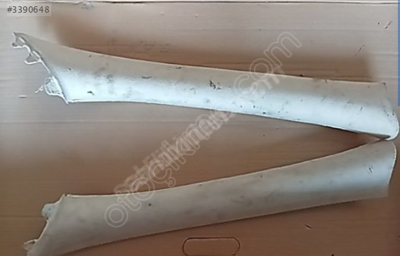 W211 ON İÇ CAM DİREK TİRİM BAKALİTİ A2116900325