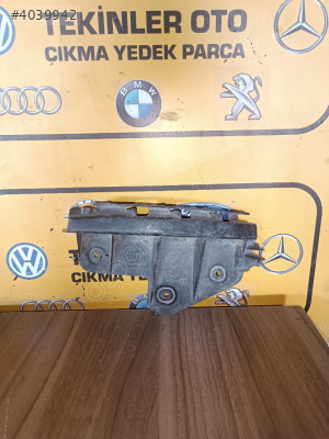 Audi A3 2003/2007 tampon BRAKETİ (sağ)