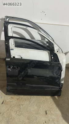 Volkswagen polo 11-17 sağ ön kapı ufak hasarlı