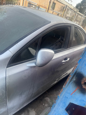 Peugeot 508 sol ön kapı