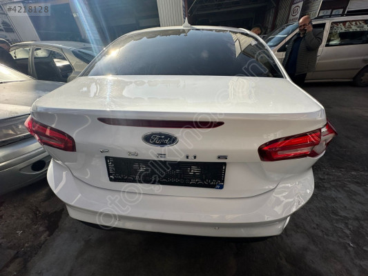 Ford Focus 2024 Çıkma Bagaj Kapağı