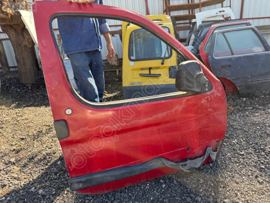 PEUGEOT PARTNER SAĞ ÖN KAPI DIŞ AÇMA KOLU VE İÇ AÇMA KOLU