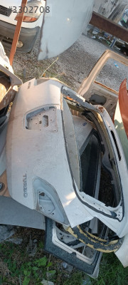 Opel Astra j arka bagaj kapağı