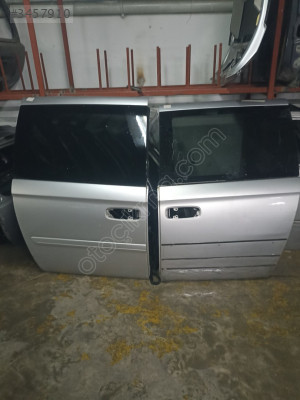 Chrysler voyager sağ sürgü kapisi
