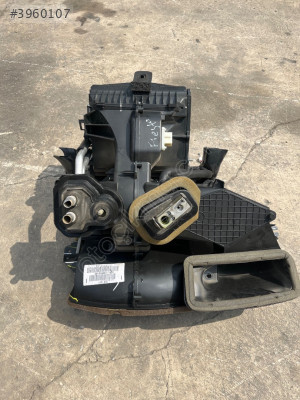 FORD FİESTA KALORİFER KUTUSU
