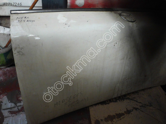 MERCEDES 123 KASA BEYAZ BAGAJ KAPAK