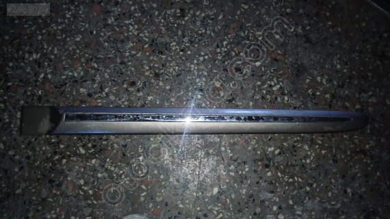 2001-2004 Kia Shuma Nikelajlı sol arka kapı çıtası