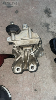 Honda Civic fc5 sağ motor kulağı orjinal