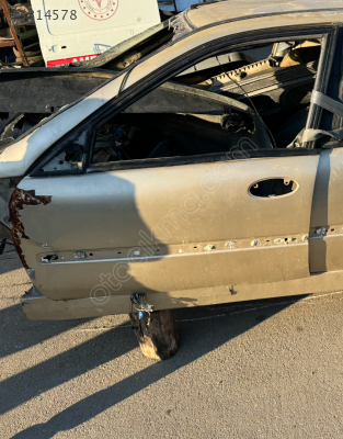 RENAULT LAGUNA SOL ÖN KAPI