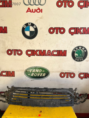 RENAULT CLİO 4 ÖN TAMPON ORTA IZGARA
