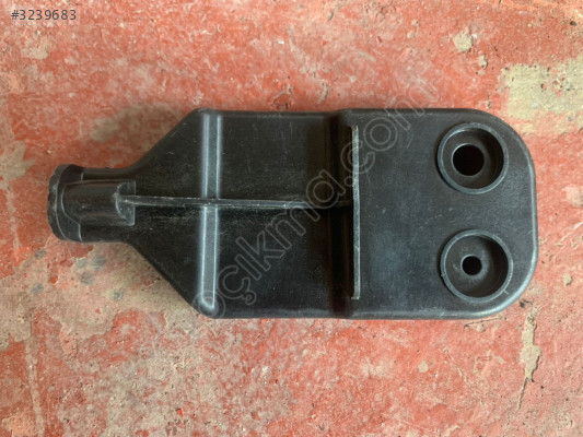 AUDİ Q2 ARKA SAĞ TAMPON BRAKETİ 81A807330