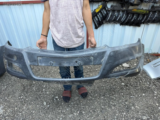OPEL ASTRA H ÖN TAMPON ORJİNAL ÇIKMA KIRIKLARI VAR
