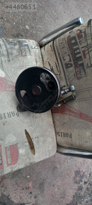 Mazda 323 direksiyon pompası