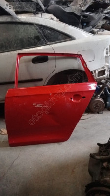 Skoda rapit sol arka kapı çıkma