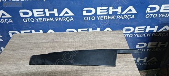 BMW F10 SAĞ ÖN KAPI DİREK KAPLAMASI 7182272
