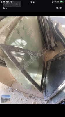 Renault Trafic sağ arka kelebek camı