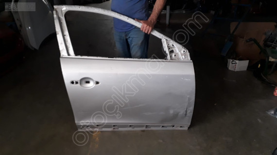 2013 RENO FLUENCE SAĞ ÖN KAPI