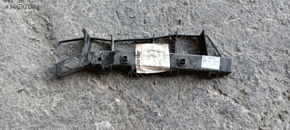 Hyundai i30 sol arka tampon braketi