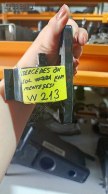 MERCEDES W213 SOL ÖN KAPI MENTEŞESİ ORJİNAL ÇIKMA YEDEK PARÇA