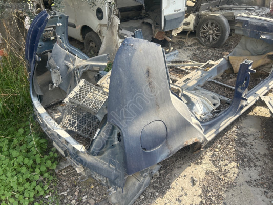 Renault Clio iki sağ Çamurluk