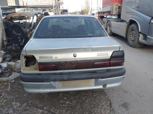 RENAULT R19 ÇIKMA ARKA BAGAJ KAPAĞI