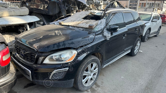 VOLVO XC60 D5 TÜM PARÇALARI MEVCUTTUR ( 2015 )