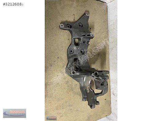 04L903143D VW SKODA 2.0TDİ PASSAT SUBERP ŞARJ DİNAMO AYAGI