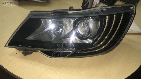 2013 SKODA SÜPER B SOL XENON ÖN FAR