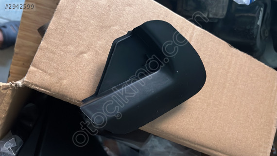 Toyota yaris ön tampon çeki kapağı çıkma yedek parça