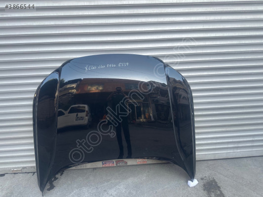 Volvo xc40 kaput siyah