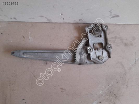 TOYOTA COROLLA SAĞ ARKA KAPI CAM KRİKOSU