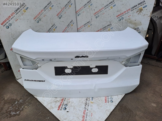 Ford mondeo arka bagaj kapağı (az hasarlı)