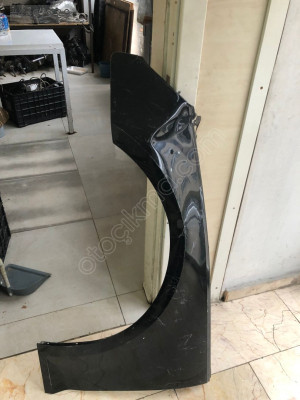 Audi A4 sol ön çamurluk