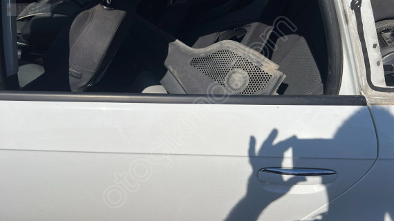SADECE WHATSAP ! AUDİ A3 ARKA SOL KAPI CAM ÇITASI SIYIRICISI