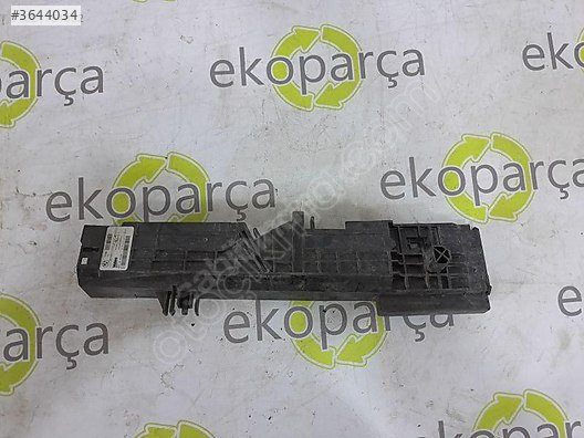 BMW 3 SERİSİ 2011 2017 F20 F30 RADYATÖR YAN BAKALİTİ 17117600563