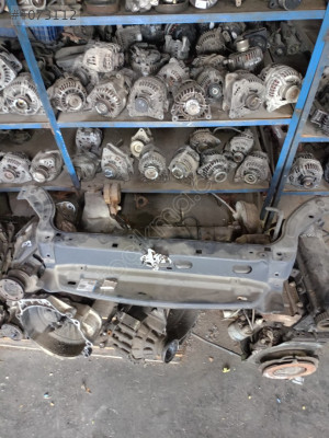 Peugeot Partner 04.09 model ön panel saçı sıfır