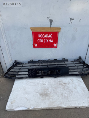 Renault megane ön tampon ızgarası