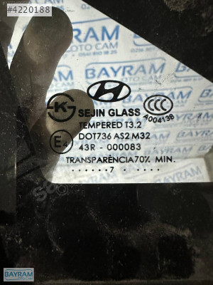 HYUNDAİ H1 ÖN KELEBEK CAMI SAĞ