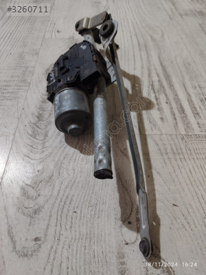 SEAT LEON ÖN CAM SİLECEK MOTORU ORJİNAL ÇIKMA 5F1955023B