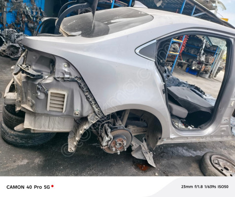 TOYOTA COROLLA SAĞ ARKA ÇAMURLUK OTO FEDAİ