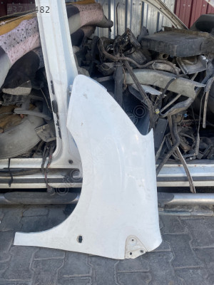 Citroen Berlingo sol ön Çamurluk