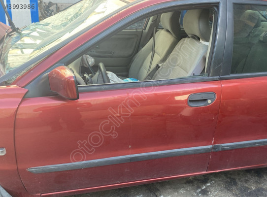 Volvo s40 çıkma hatasız sol ön kapı